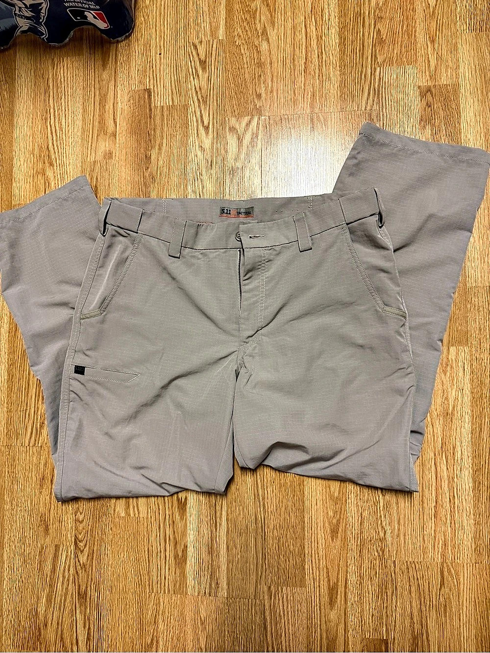 5.11 Tactical shorts Cargo Shorts Gray Waist 36 Like New